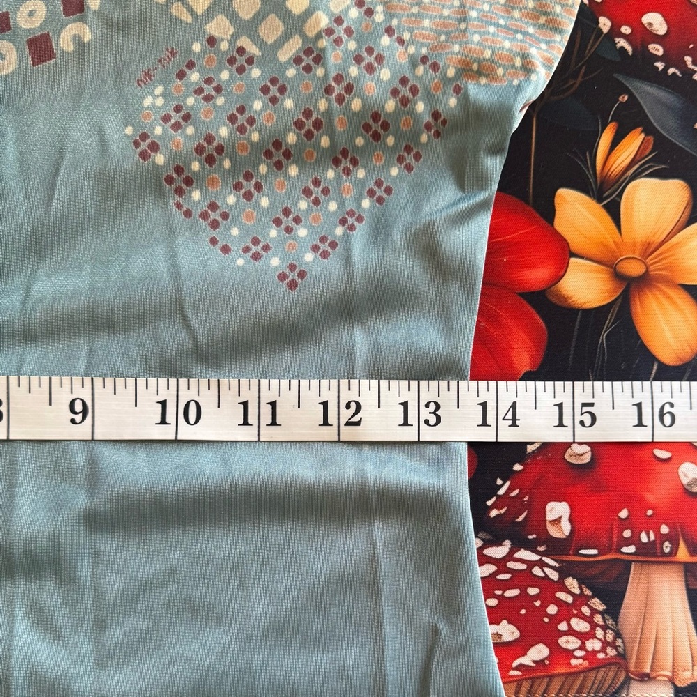 Vintage retro - Geometric Patterned Button-Up Shirt - Picture 14 of 16